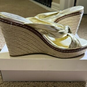 Brand new BCBGeneration gold bleached metallic size 11M